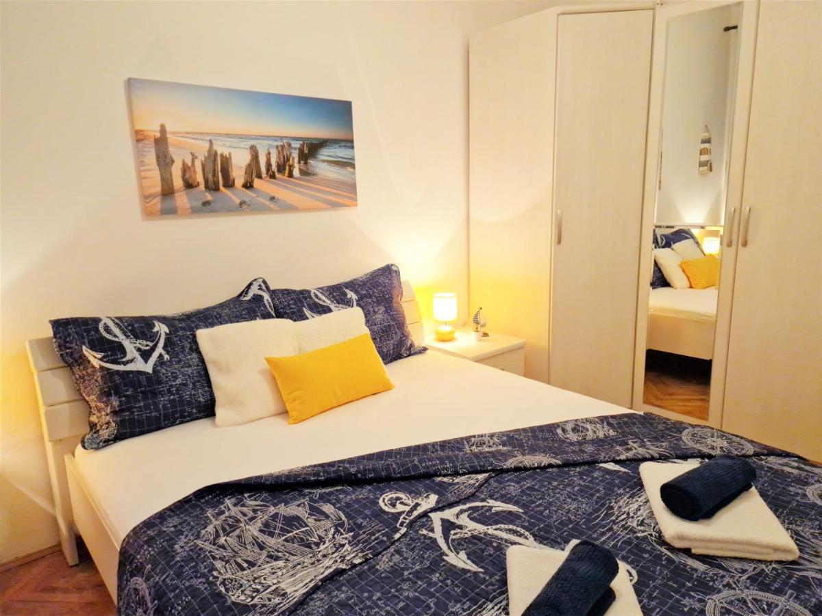 Pirates' Bay Apartment - 오미스 외부 사진