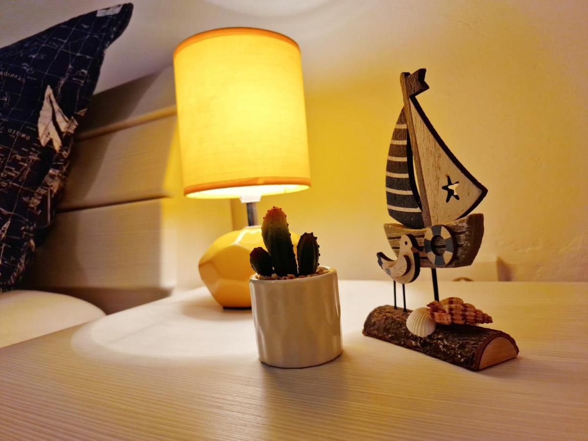 Pirates' Bay Apartment - 오미스 외부 사진